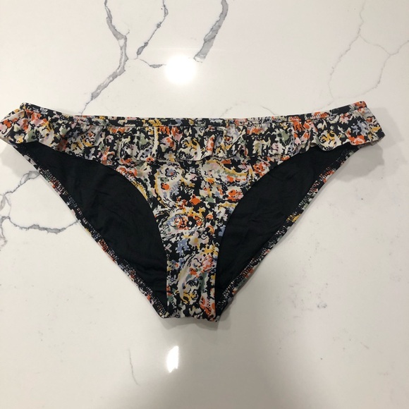 Topshop Other - Top shop black floral bikini bottom